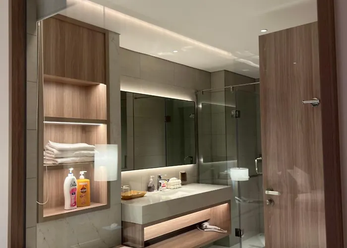 A La Carte Apartment- Sea View * Hạ Long