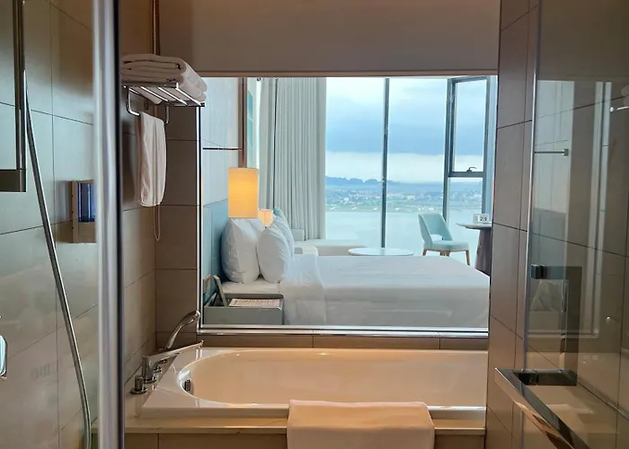 A La Carte Apartment- Sea View Hạ Long